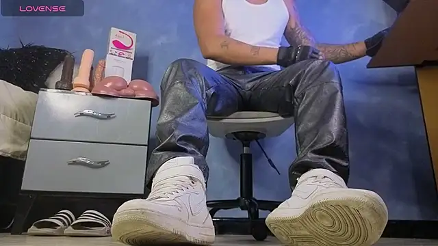 Snapshot of TomLover_12 chatting on 03.03.26 TomLover 12 online show from 03.03.26