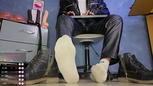 Snapshot of TomLover_12 chatting on 03.29.26 TomLover 12 online show from 03.29.26