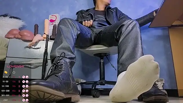 Snapshot of TomLover_12 chatting on 04.13.26 TomLover 12 online show from 04.13.26