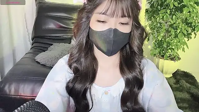 Mya Lee online show from 12.08.24