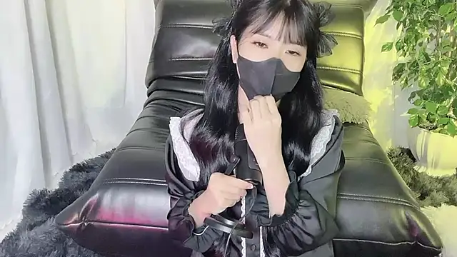 Mya Lee online show from 12.17.24