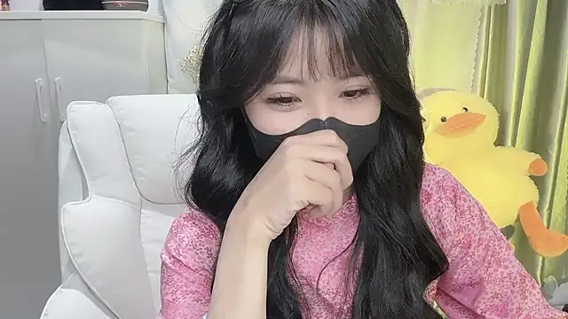 Mya Lee online show from 02.11.25