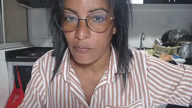 kateleyagrey online show from 10.17.25