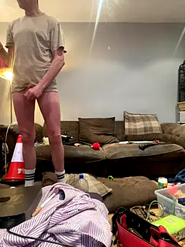 londonfuckwhore1 online show from 10.28.25