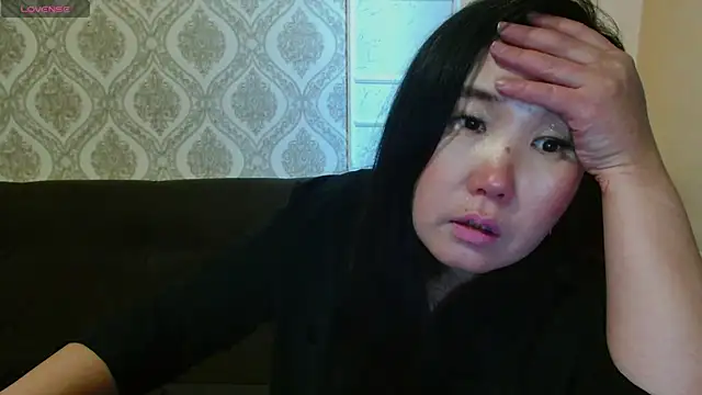 Snapshot of Bet_Lu chatting on 12.13.24 Bet Lu online show from 12.13.24