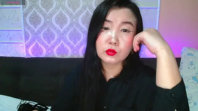 Snapshot of Bet_Lu chatting on 03.04.25 Bet Lu online show from 03.04.25