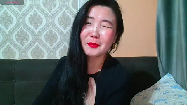 Snapshot of Bet_Lu chatting on 03.11.25 Bet Lu online show from 03.11.25