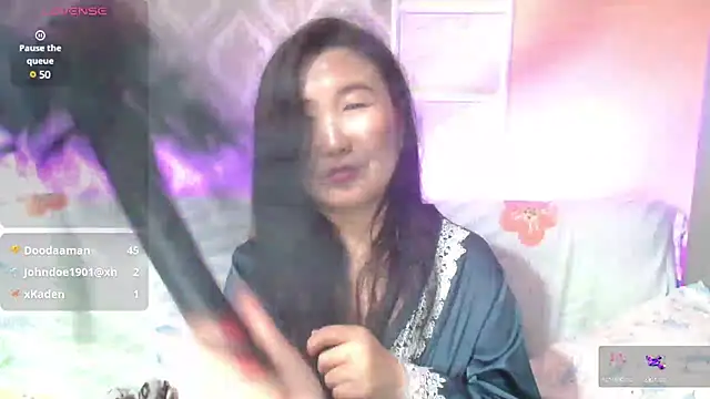 Snapshot of Bet_Lu chatting on 03.16.25 Bet Lu online show from 03.16.25