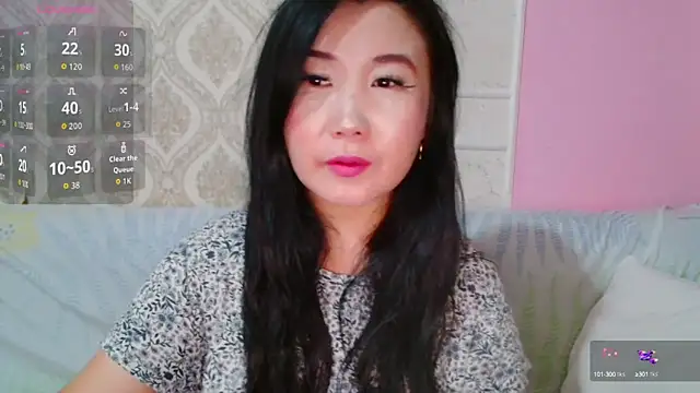 Snapshot of Bet_Lu chatting on 09.26.25 Bet Lu online show from 09.26.25