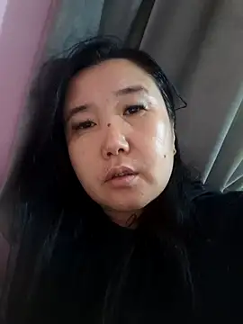 Snapshot of Bet_Lu chatting on 10.02.25 Bet Lu online show from 10.02.25