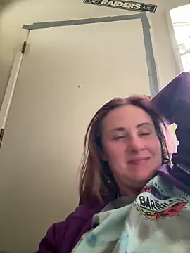 Snapshot of ClumsyLink chatting on 02.10.26 ClumsyLink online show from 02.10.26