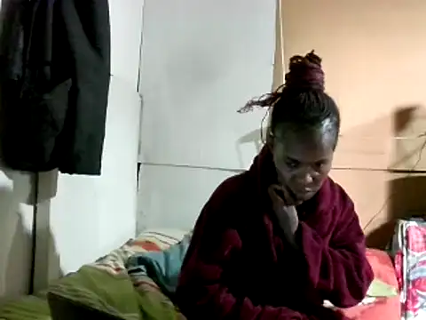 Snapshot of hairybushpussyxx1 chatting on 12.12.24 hairybushpussyxx1 online show from 12.12.24