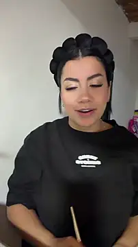 ImjustMia online show from 05.06.26