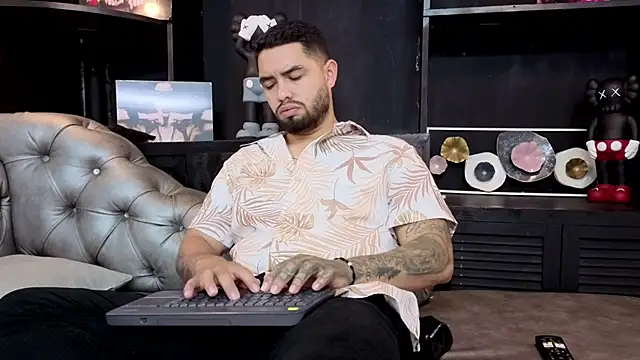 matteosantos online show from 10.04.25