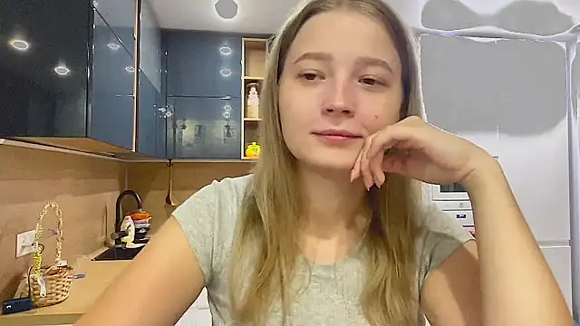 CharmingSarah online show from 09.13.25