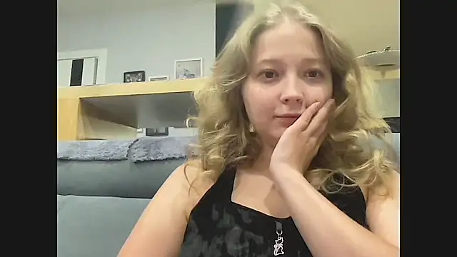 CharmingSarah online show from 09.25.25