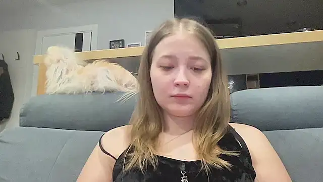 CharmingSarah online show from 03.04.26