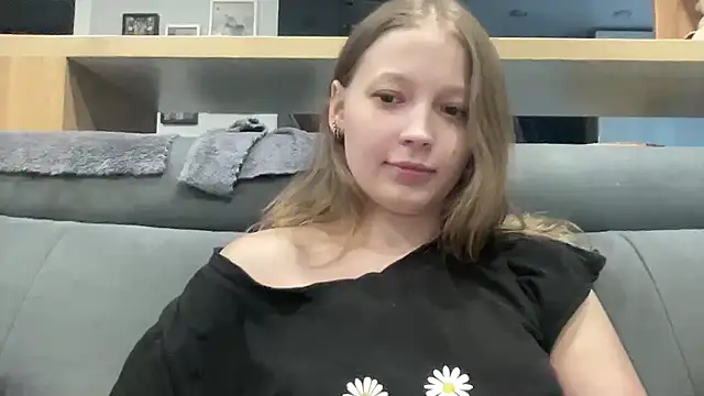 CharmingSarah online show from 06.18.26