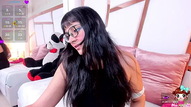 lucyycy online show from 11.17.25