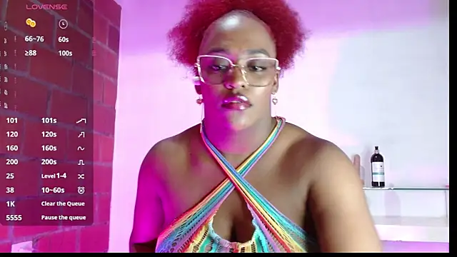 Snapshot of beatziedreams chatting on 10.16.25 beatziedreams online show from 10.16.25