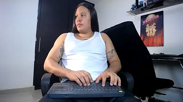 junaiker roa online show from 11.06.25