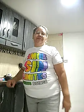 Snapshot of scaelettdubois chatting on 02.13.25 scaelettdubois online show from 02.13.25