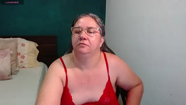 Snapshot of scaelettdubois chatting on 07.12.26 scaelettdubois online show from 07.12.26