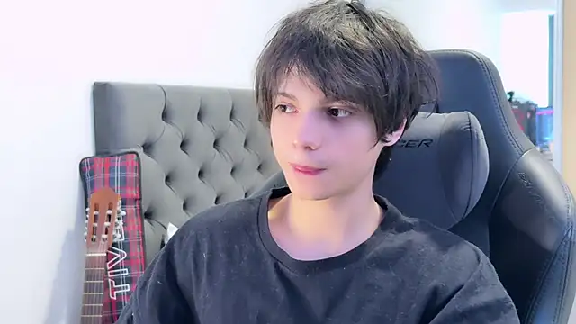 Snapshot of SasukeUhchiaa chatting on 12.03.24 SasukeUhchiaa online show from 12.03.24