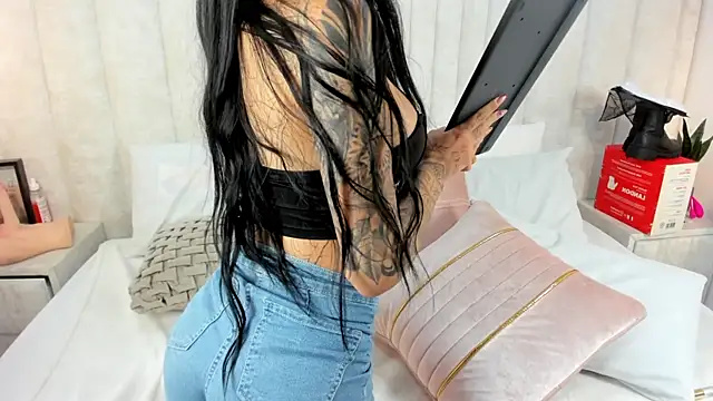 im anie online show from 03.14.25