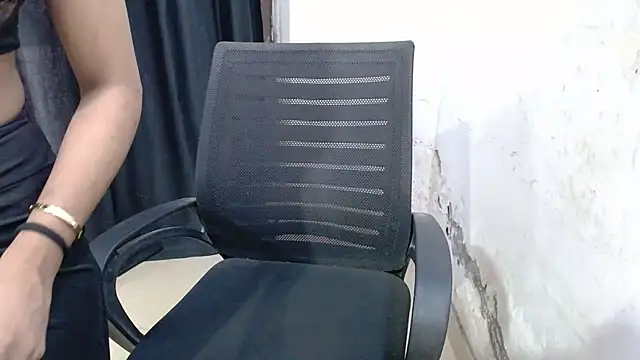 Snapshot of sexy_vani1 chatting on 06.16.26 sexy vani1 online show from 06.16.26