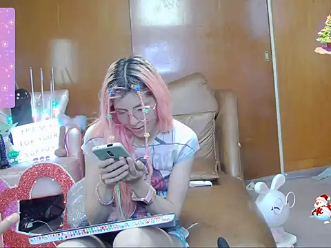 Skinygirl online show from 10.21.25