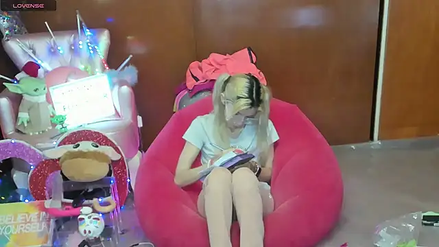 Skinygirl online show from 07.10.26