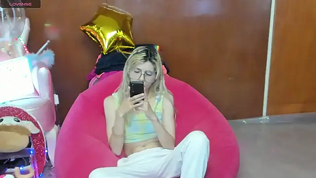 Skinygirl online show from 07.21.26