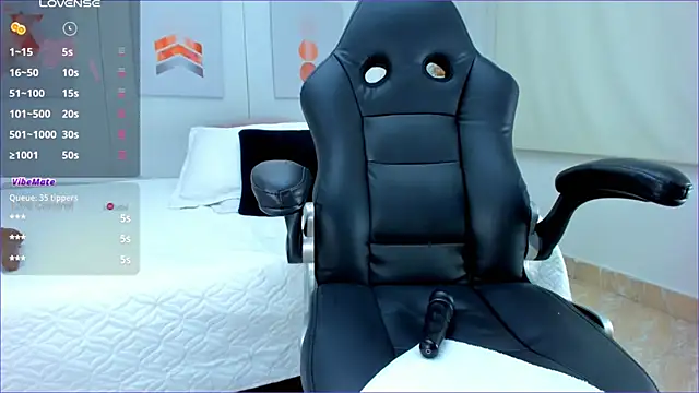 Snapshot of AlessiaMarcu- chatting on 01.22.25 AlessiaMarcu- online show from 01.22.25