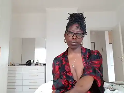 MadamIndigo online show from 03.03.26