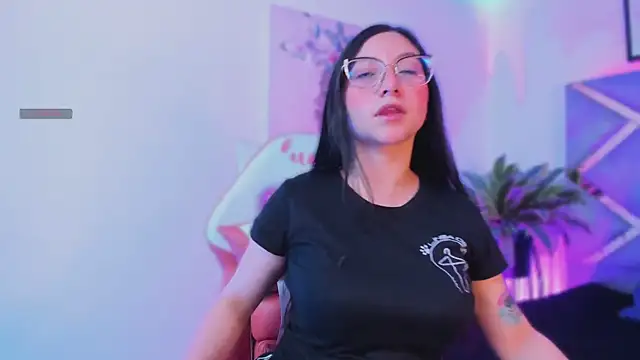 lucy neil online show from 11.07.25