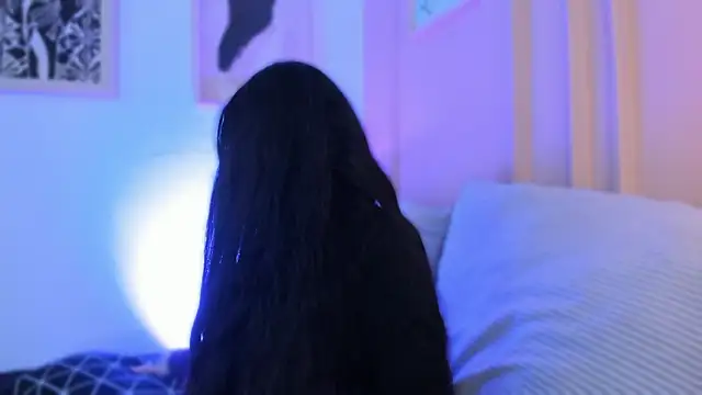 lucy neil online show from 02.28.26