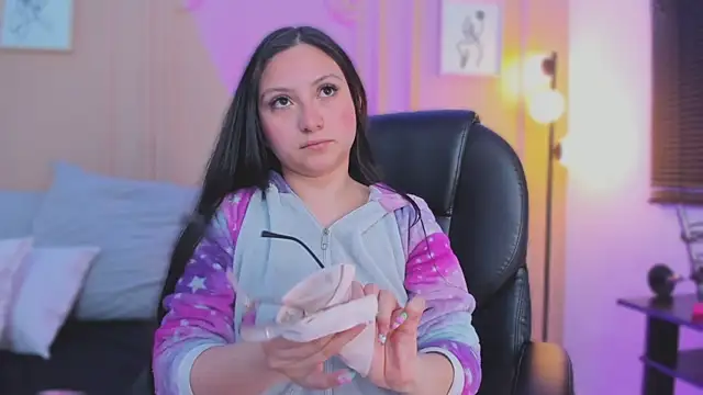 lucy neil online show from 04.11.26