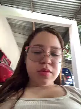 Snapshot of Lucyklein2022 chatting on 03.18.25 Lucyklein2022 online show from 03.18.25