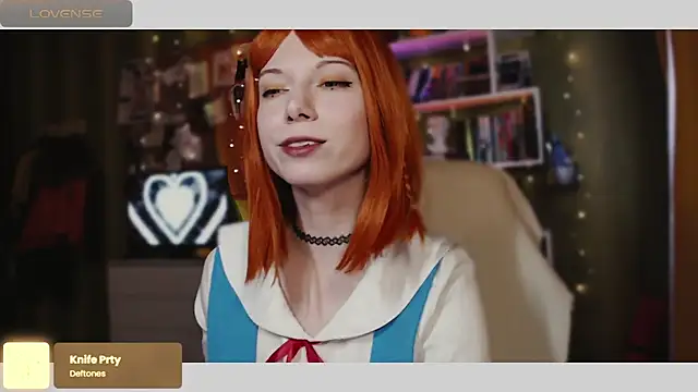 Snapshot of freya_sunny chatting on 02.01.25 freya sunny online show from 02.01.25