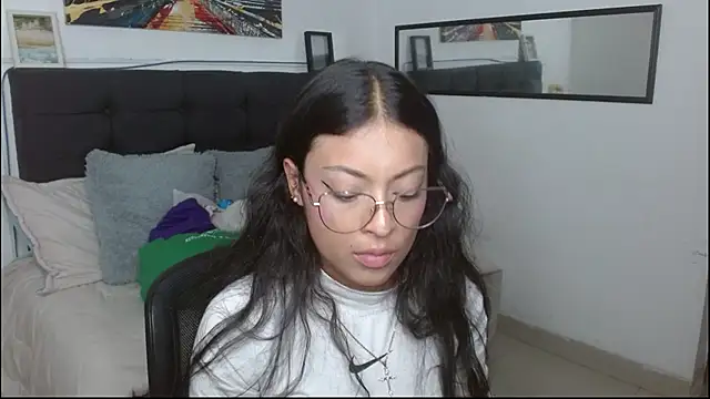 vaness weet online show from 12.04.25