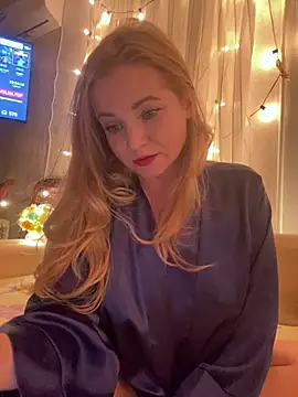 Snapshot of Lady__Maria chatting on 01.11.25 Lady Maria online show from 01.11.25