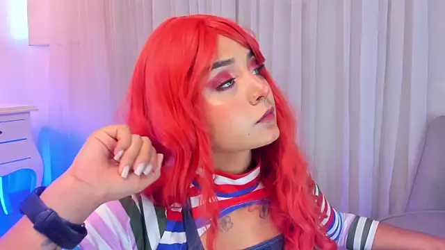 Emma Torres   online show from 01.24.25