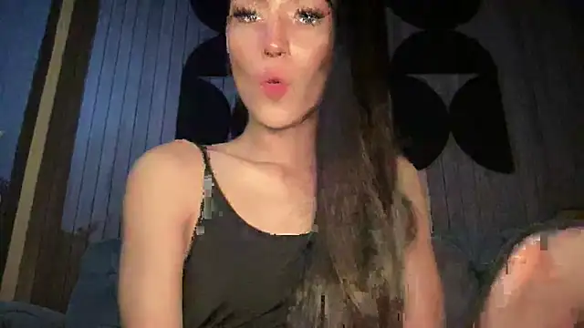 Bella Gordon online show from 09.24.25