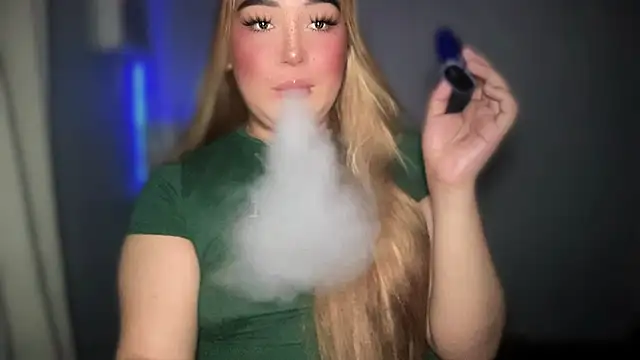 Snapshot of MissCataleyaxxx chatting on 09.09.25 MissCataleyaxxx online show from 09.09.25