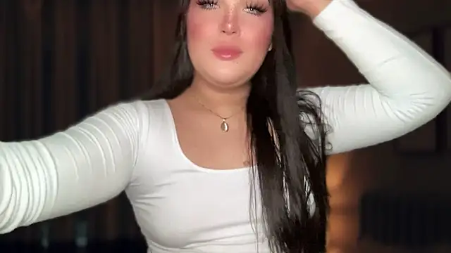 Snapshot of MissCataleyaxxx chatting on 11.04.25 MissCataleyaxxx online show from 11.04.25