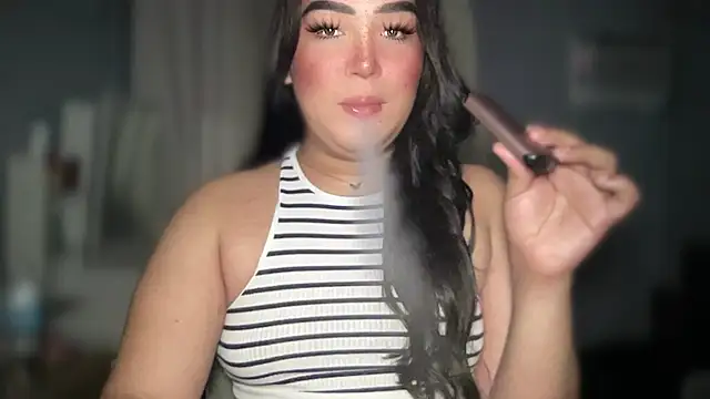 Snapshot of MissCataleyaxxx chatting on 11.15.25 MissCataleyaxxx online show from 11.15.25