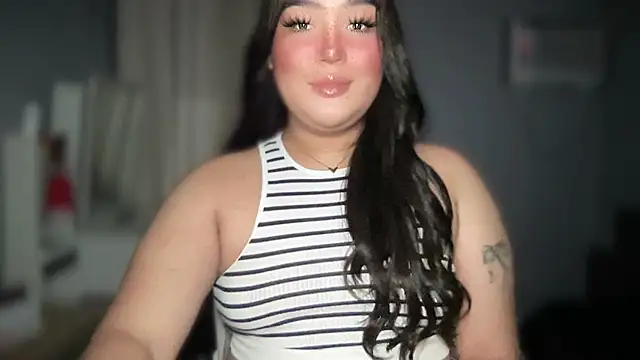 Snapshot of MissCataleyaxxx chatting on 11.26.25 MissCataleyaxxx online show from 11.26.25