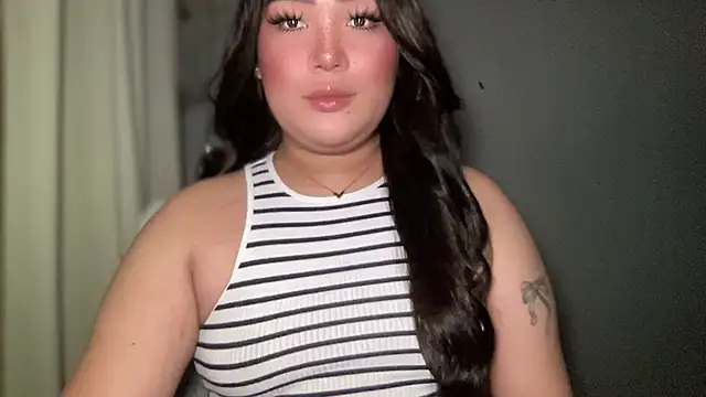 Snapshot of MissCataleyaxxx chatting on 11.28.25 MissCataleyaxxx online show from 11.28.25