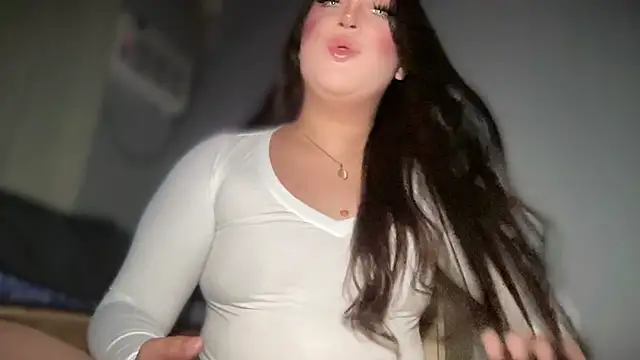 Snapshot of MissCataleyaxxx chatting on 02.14.26 MissCataleyaxxx online show from 02.14.26